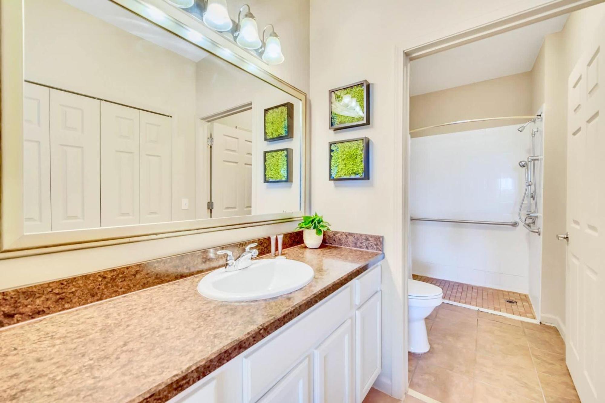 Stunning 2Br Condo With Hot Tub And Pool, Near Disney! Orlando Eksteriør billede